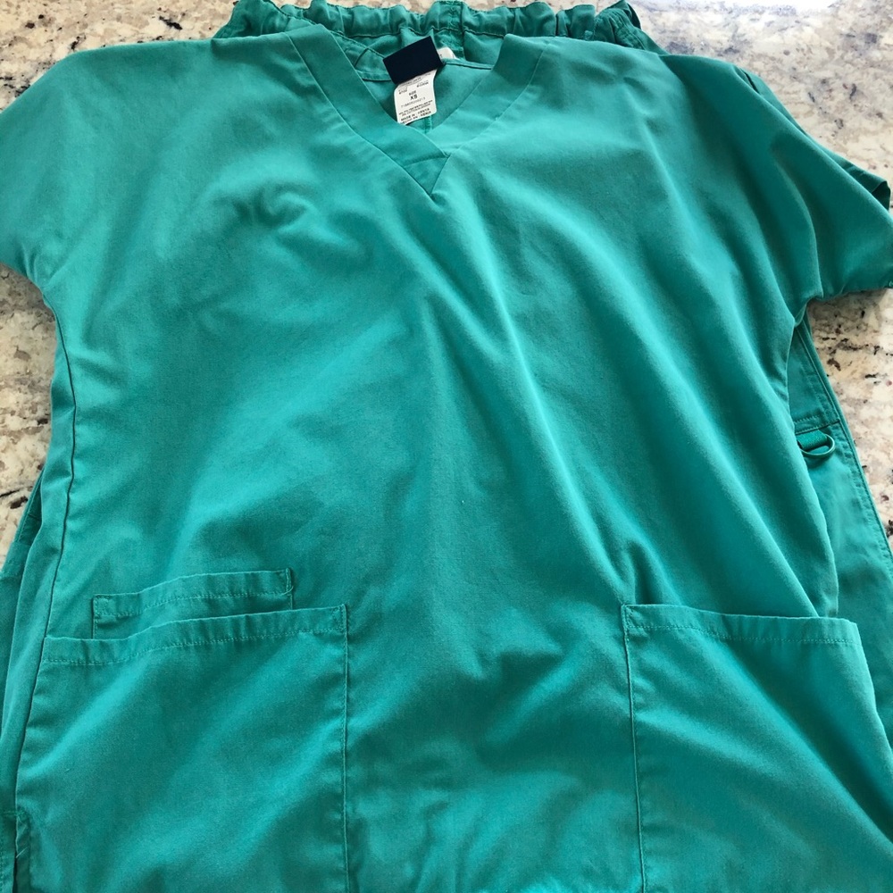 Cherokee Scrubs 3 Pocket Top and 4 Pocket Bottoms